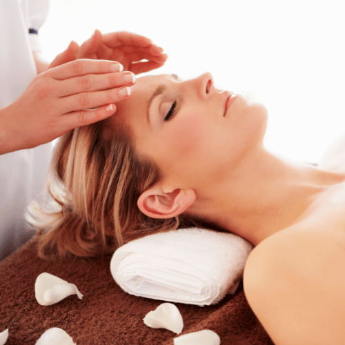 reiki healing performed on a lady